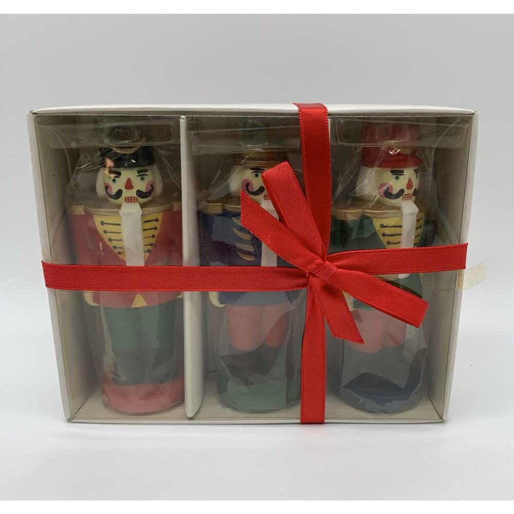 2001 Tag 3 pack Mini Nutcracker Candles Christmas Candles NIP